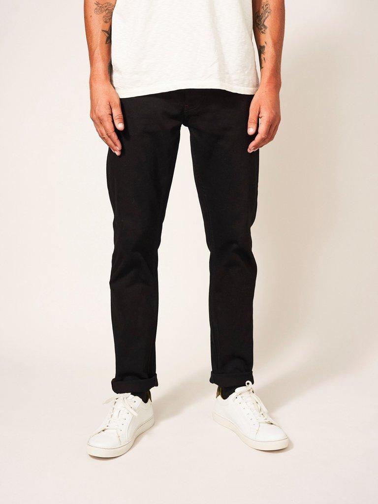 Harwood Straight Jean in PURE BLK - MODEL FRONT