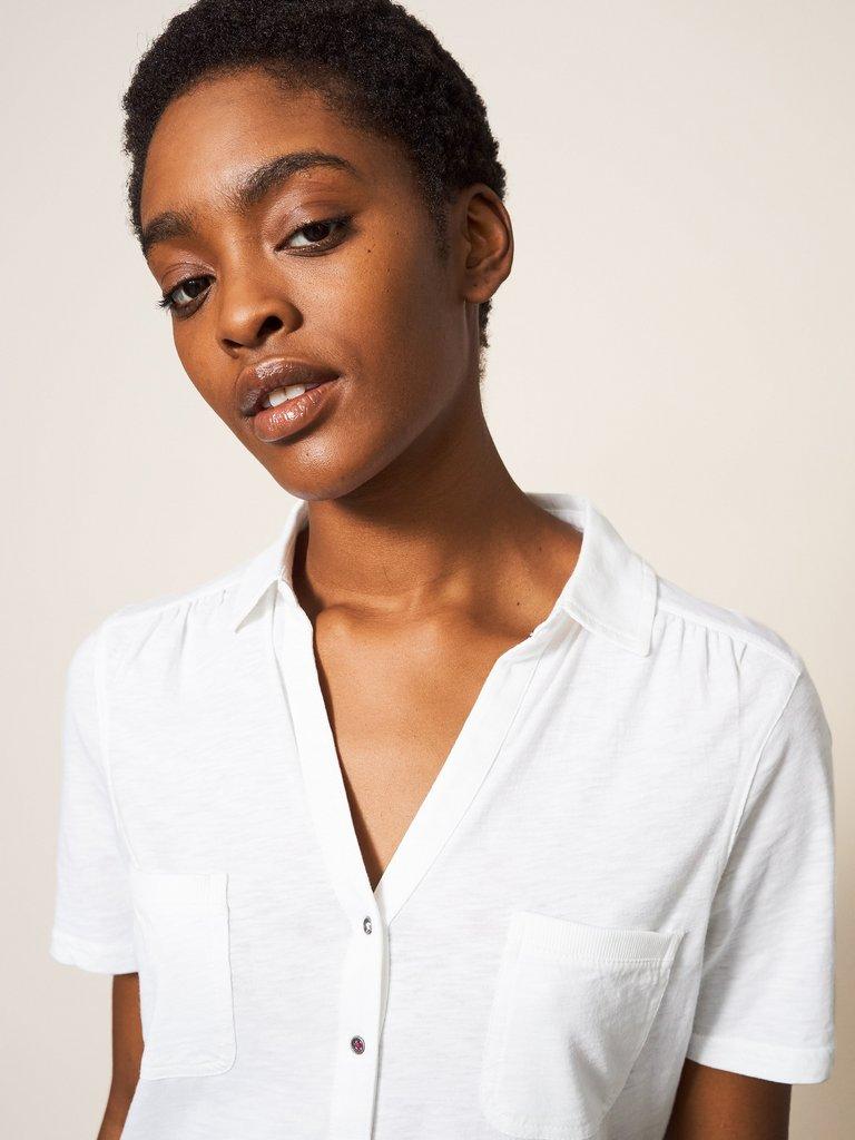 Penny Pocket Jersey Shirt in BRIL WHITE - MODEL DETAIL