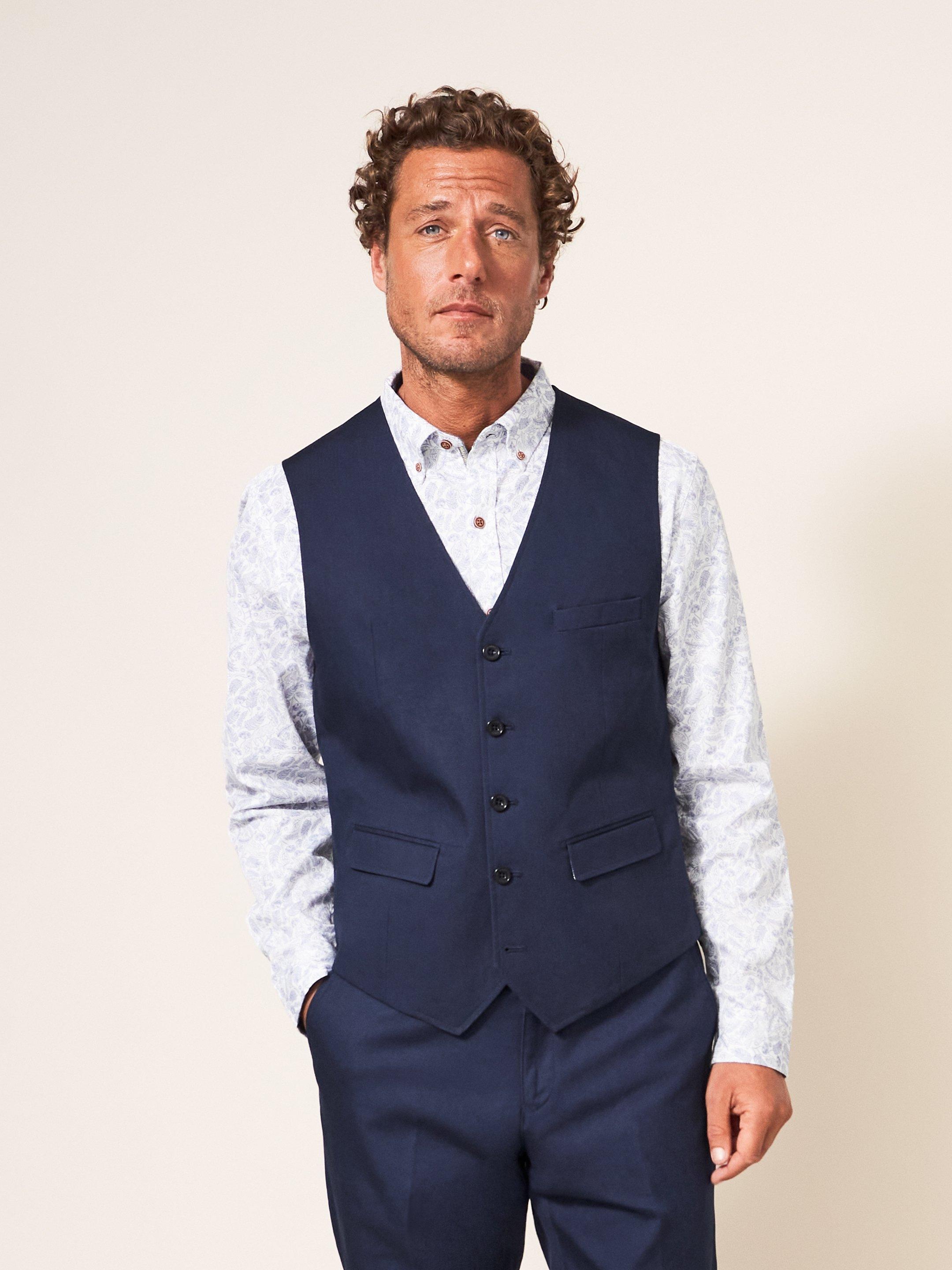 Foss Cotton Linen Waistcoat in DARK NAVY - LIFESTYLE