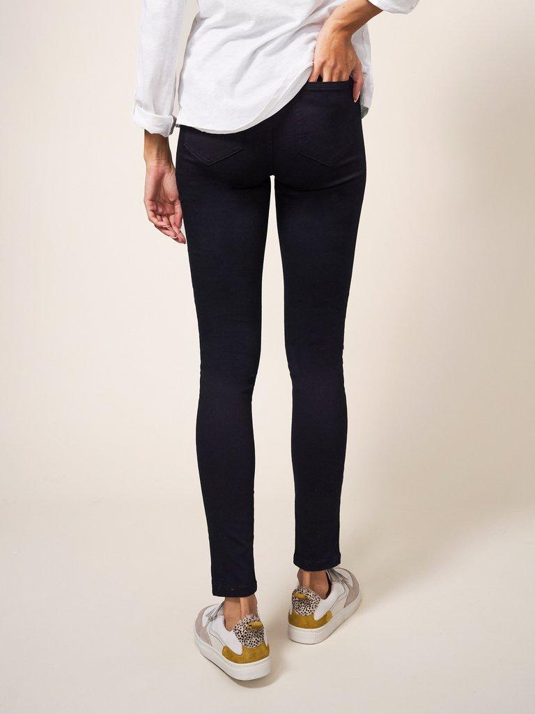 Janey Full Length Jegging in DK DENIM - MODEL BACK