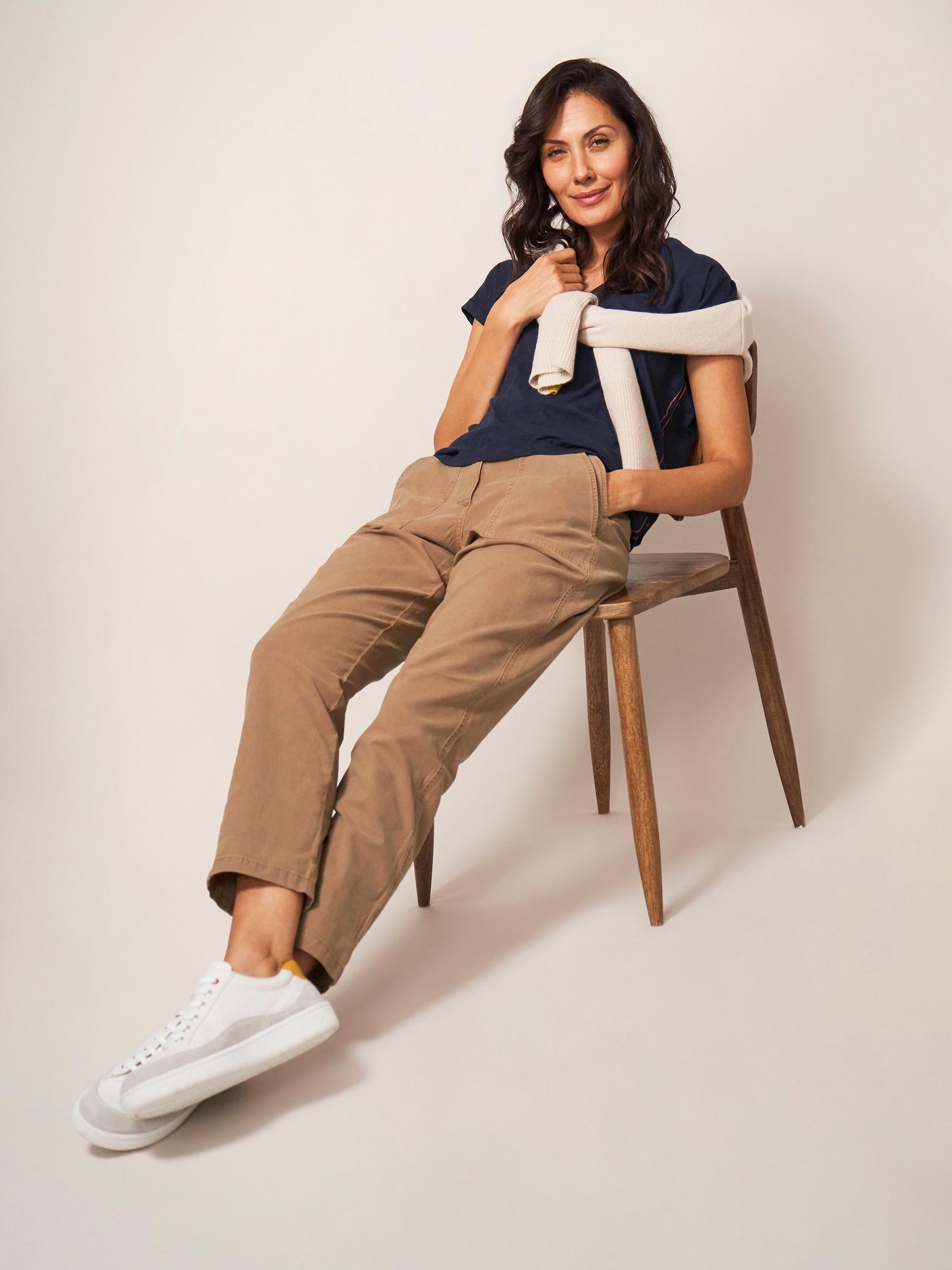 Twister Chino Trousers in LGT NAT - LIFESTYLE