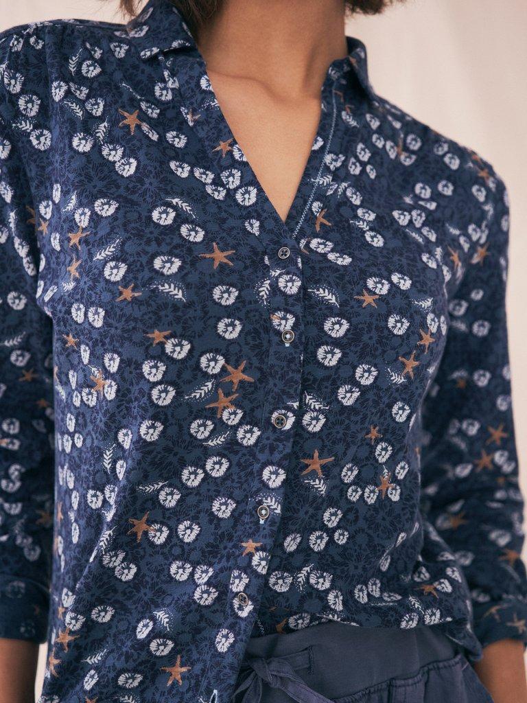 Annie Jersey Shirt in BLUE PR - MODEL DETAIL