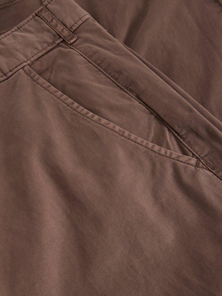 Sutton Organic Chino Trouser in DK BROWN - FLAT DETAIL
