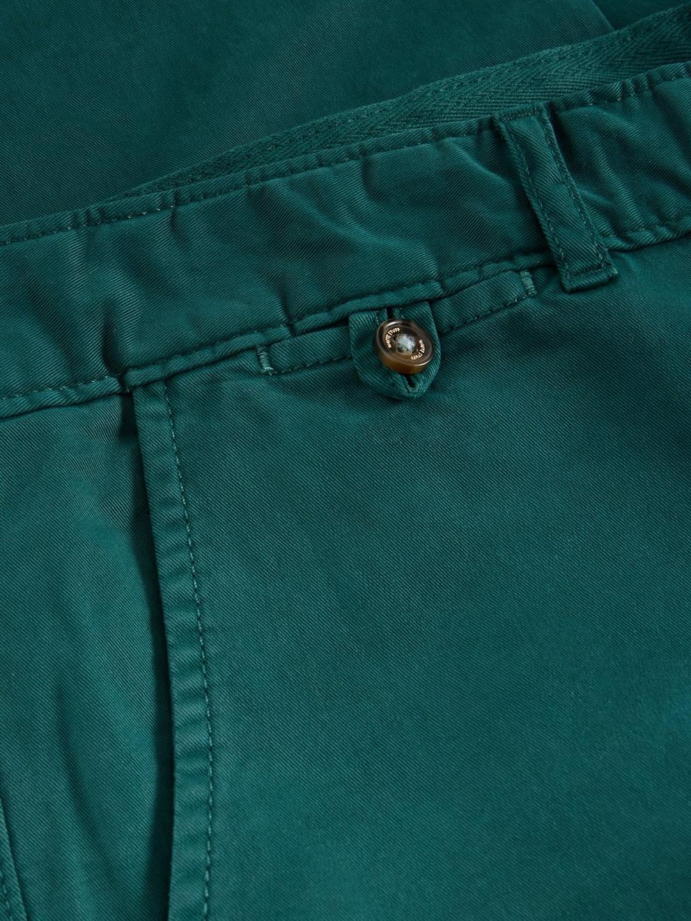 Sutton Organic Chino Trouser in EMERLD GRN - FLAT DETAIL