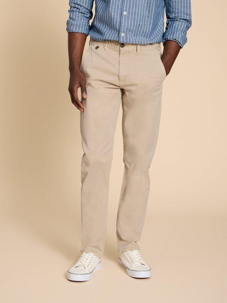 Sutton Organic Chino Trouser in LGT NAT - MODEL DETAIL