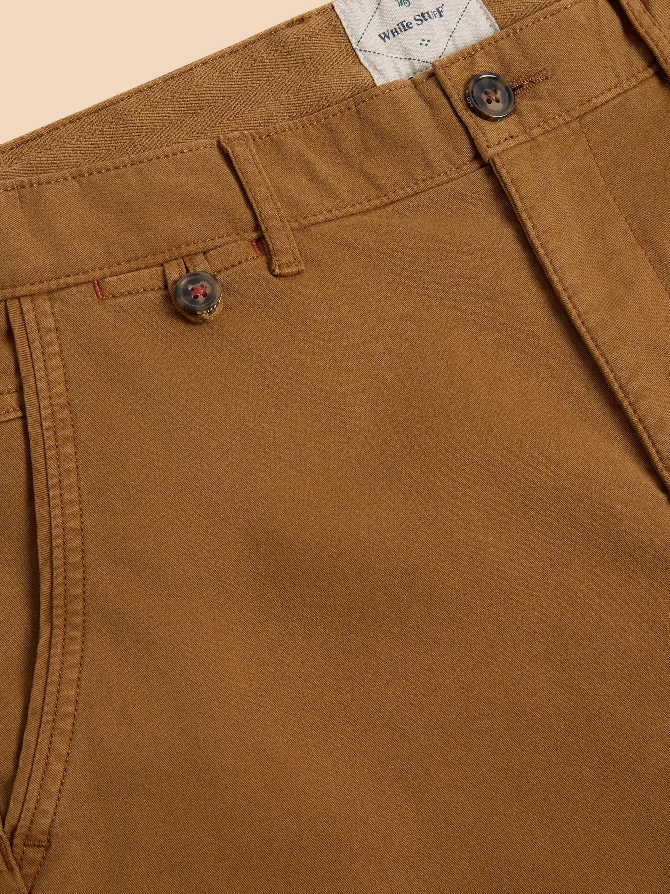 Sutton Organic Chino Trouser in MID BROWN - FLAT DETAIL