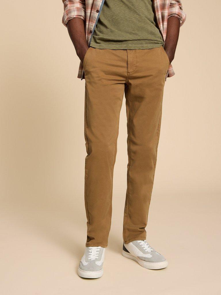 Sutton Organic Chino Trouser in MID BROWN - LIFESTYLE