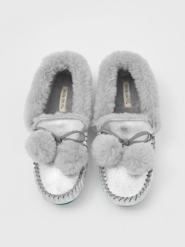 Suede and Shearling Moccasin in SLV TN MET - FLAT DETAIL