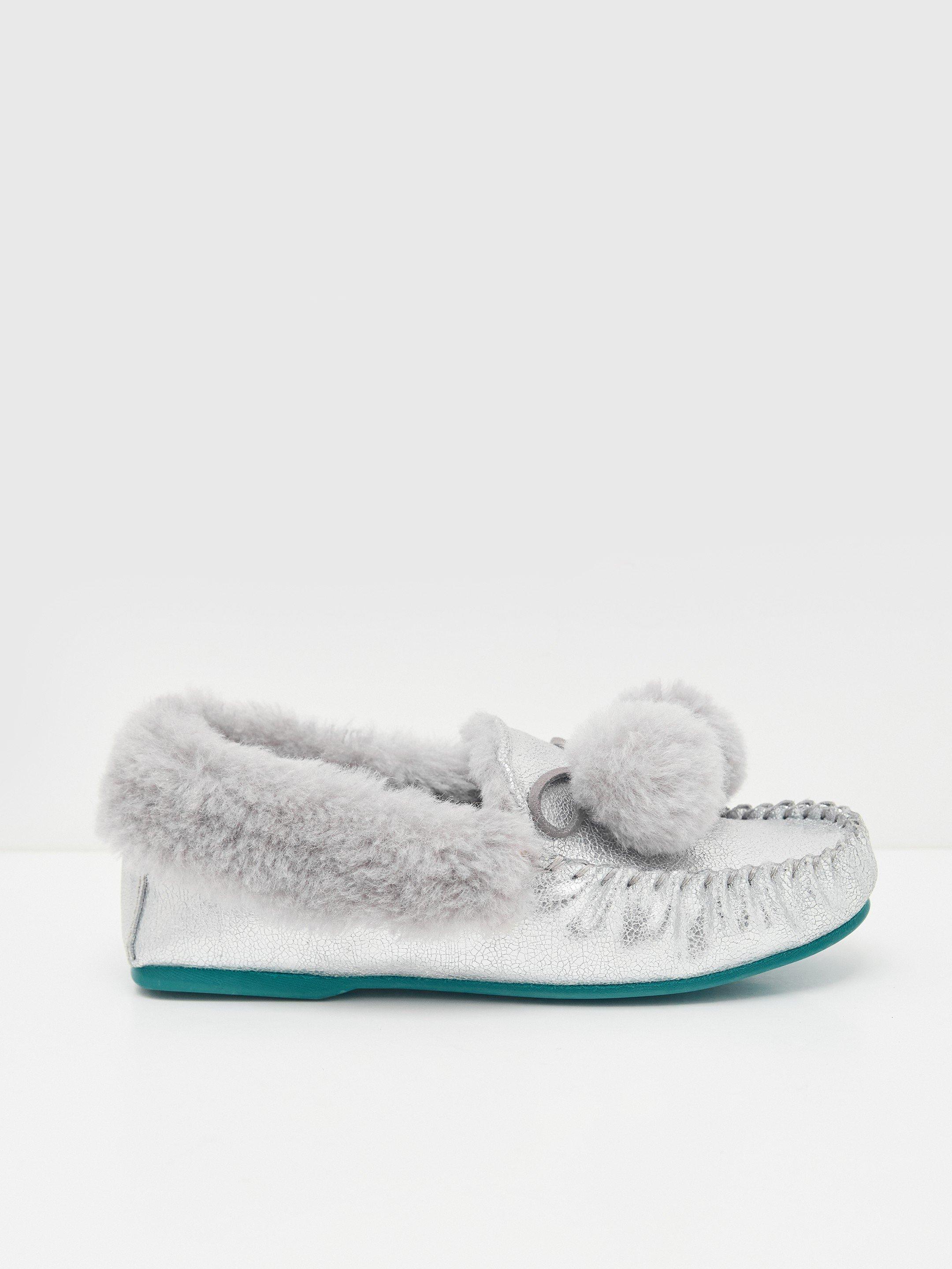 Suede and Shearling Moccasin in SLV TN MET - MODEL FRONT