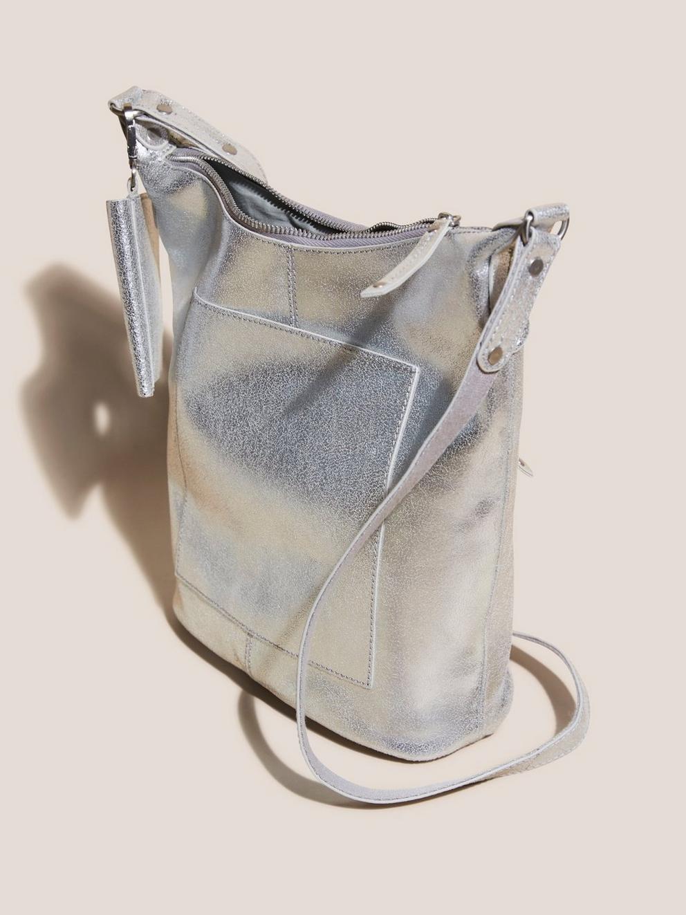 Fern Leather Crossbody in SLV TN MET - FLAT FRONT