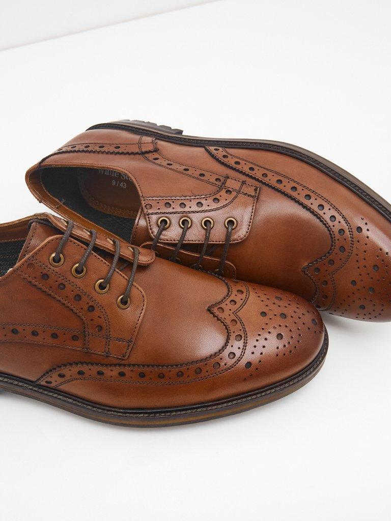 Arlo Brogue Leather Shoe in DARK TAN - FLAT BACK