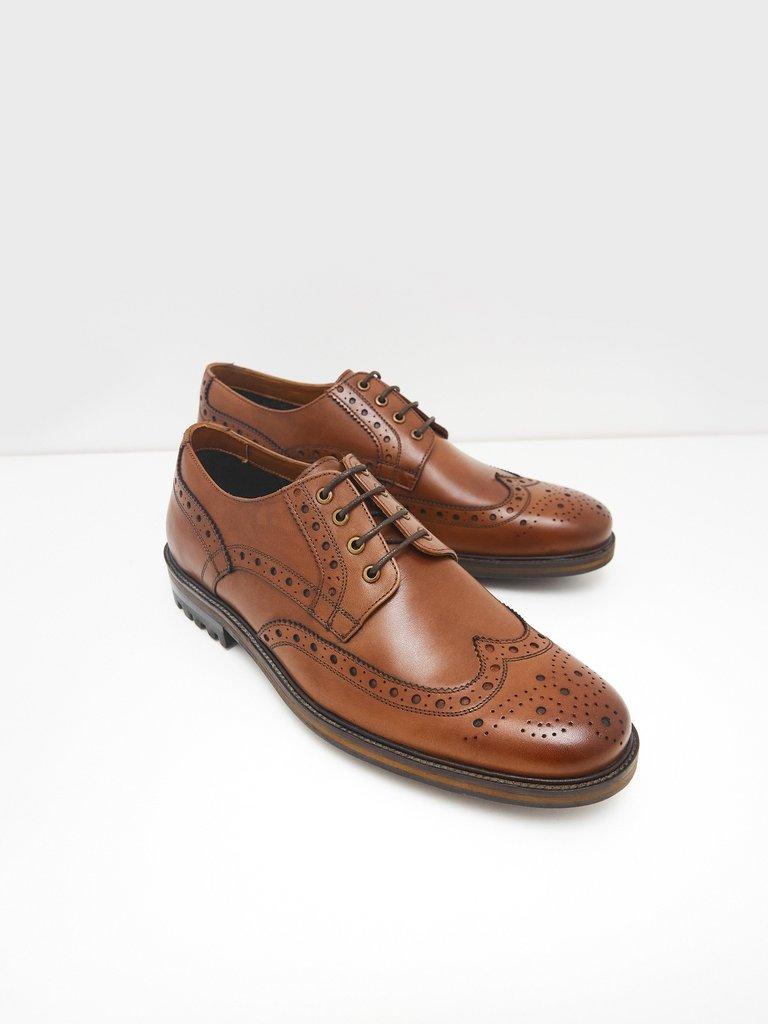 Arlo Brogue Leather Shoe in DARK TAN - FLAT FRONT