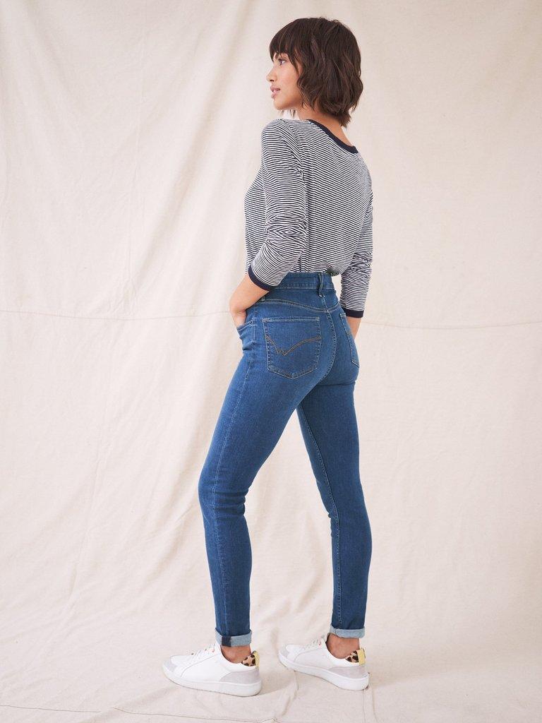 Amelia Casual Skinny Jean in LGT DENIM - MODEL BACK