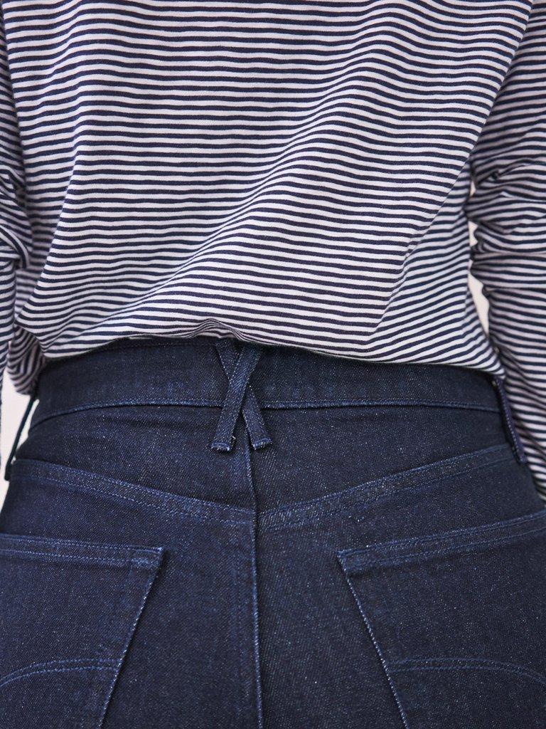 Brooke Straight Leg Jeans in DK DENIM - MODEL DETAIL