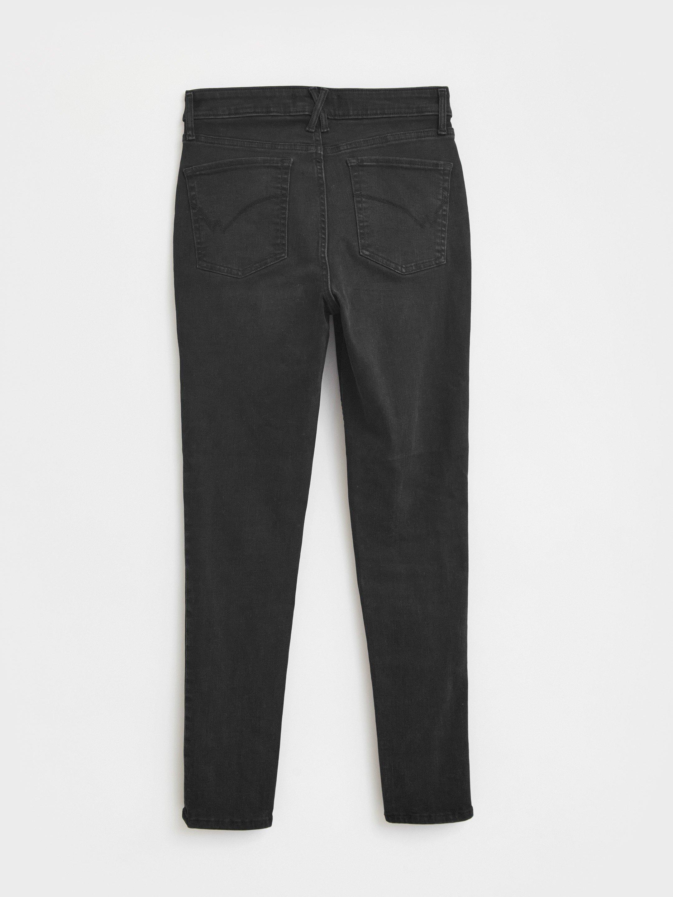 Amelia Mid Rise Skinny Jean in WASHED BLK - FLAT BACK