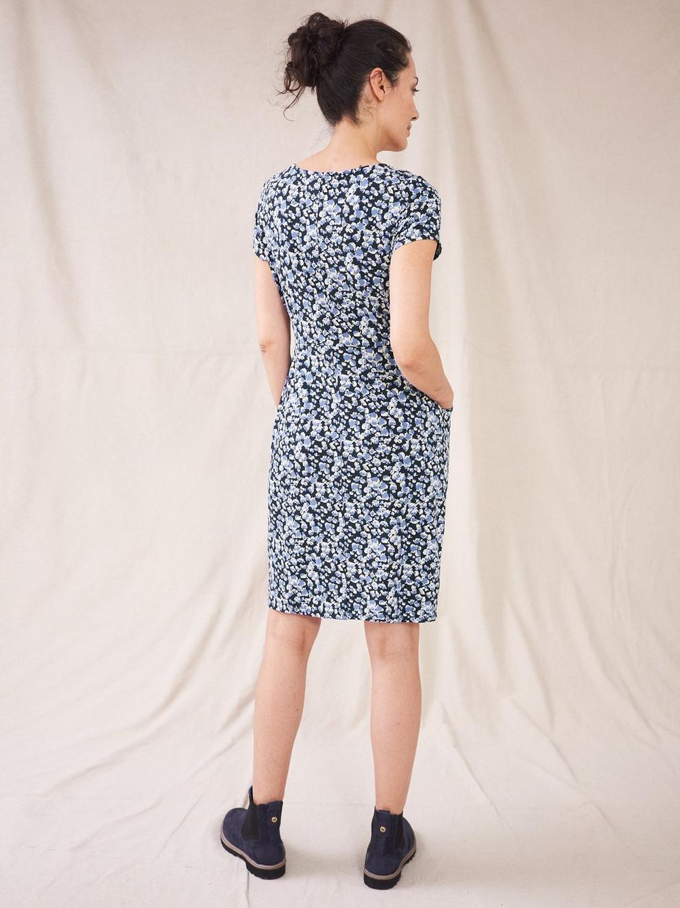 Chile Jersey Dress in NAVY MULTI - MODEL BACK