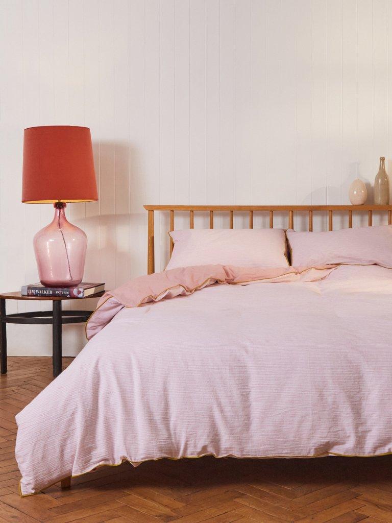 Reversible Bed Linen Double in PINK MLT - MODEL DETAIL