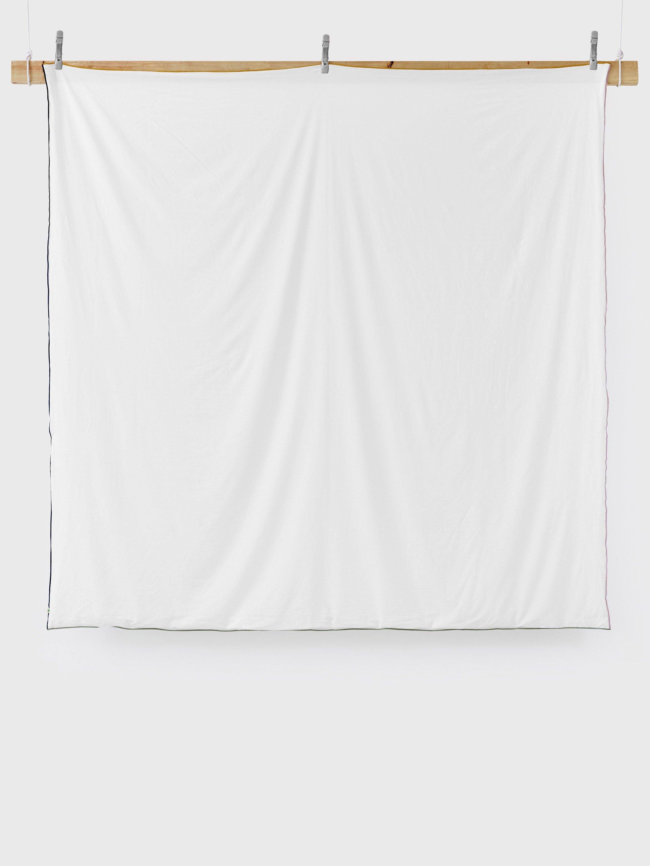 Reversible Bed Linen SuperKing in WHITE MLT - FLAT DETAIL