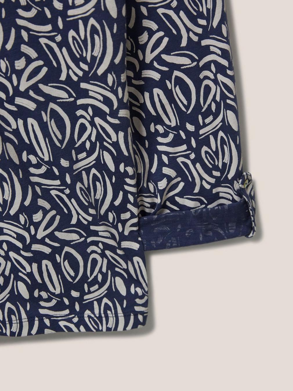 Annie Print Jersey Shirt in NAVY PR - FLAT DETAIL