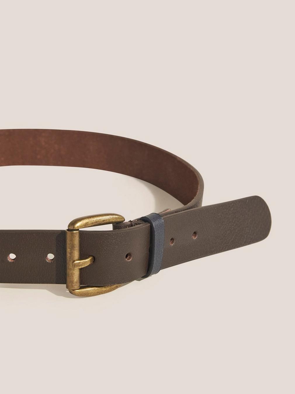 Leather Belt in DK BROWN - FLAT DETAIL