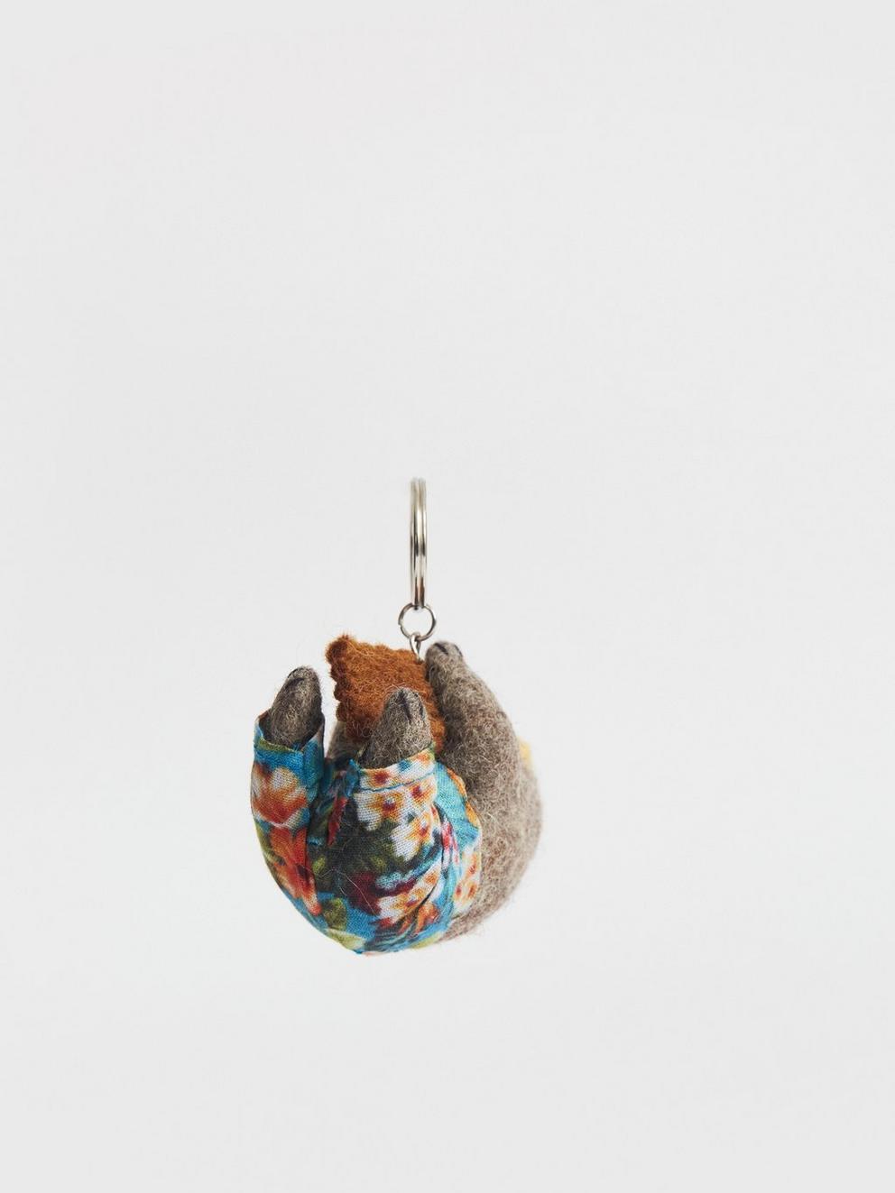 Hawaiian Sloth Keyring in NAT MLT - FLAT DETAIL