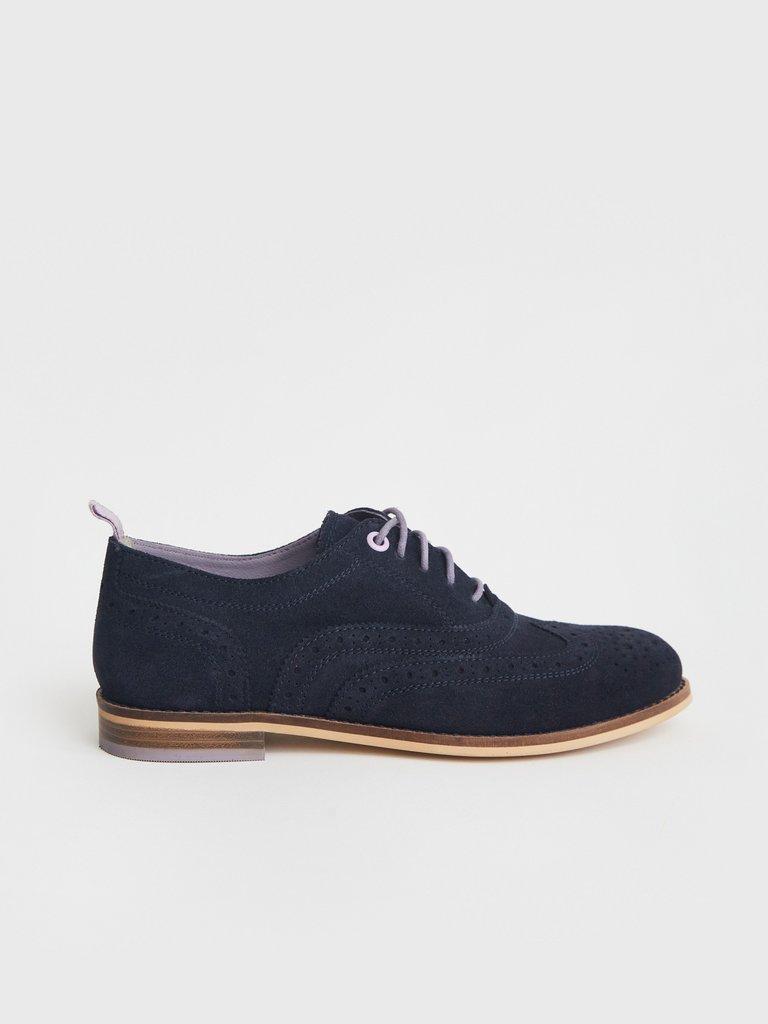 Thistle Lace Up Brogue in DARK NAVY - MODEL FRONT