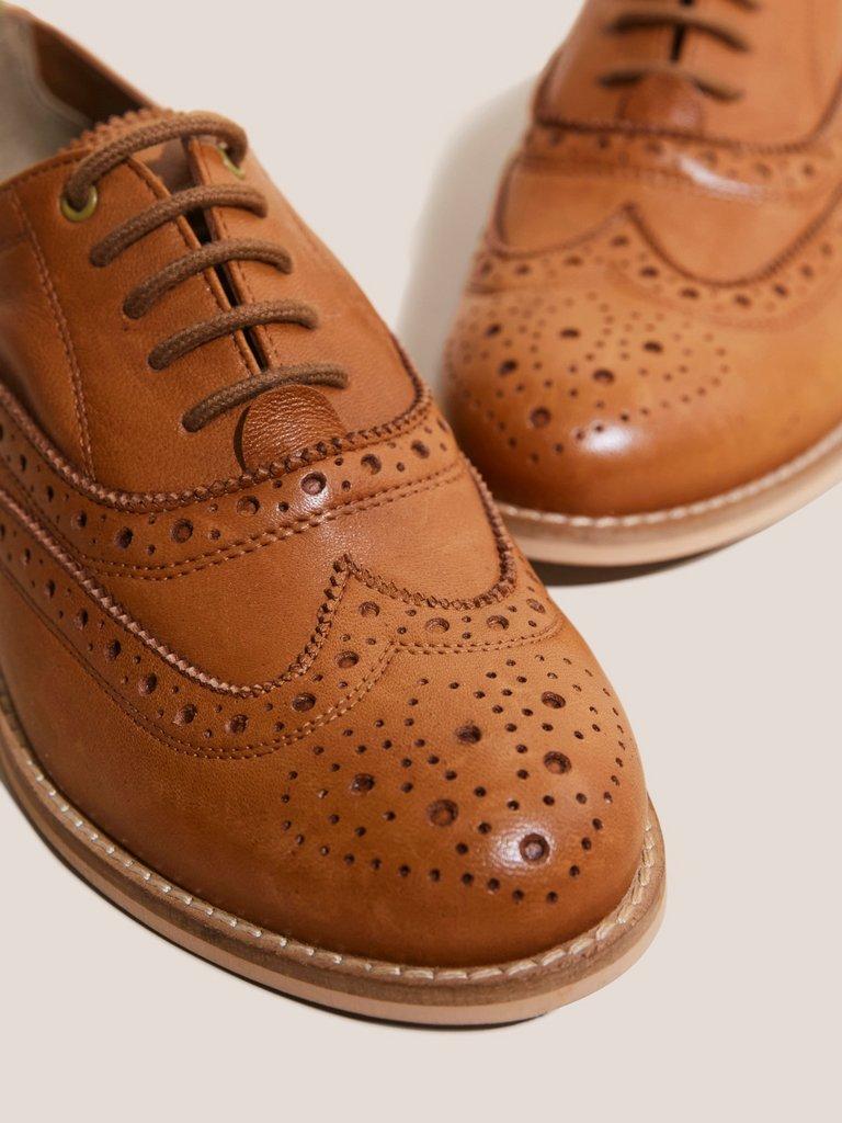 Thistle Lace Up Brogue in MID TAN - FLAT DETAIL