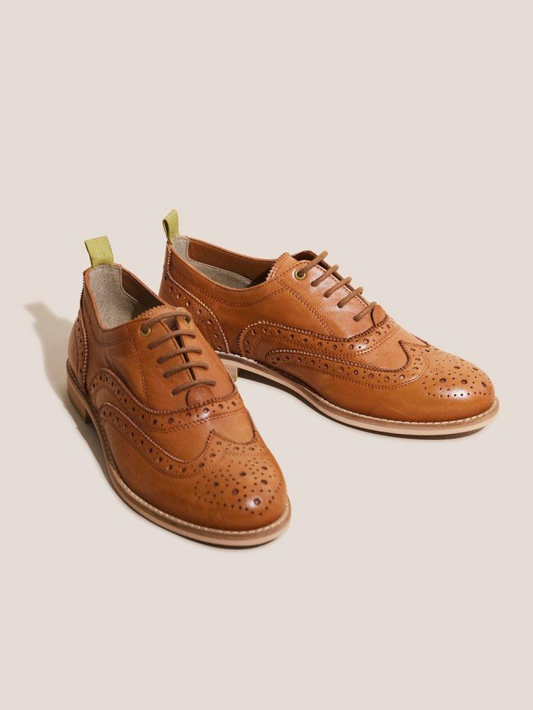 Thistle Lace Up Brogue in MID TAN - FLAT FRONT