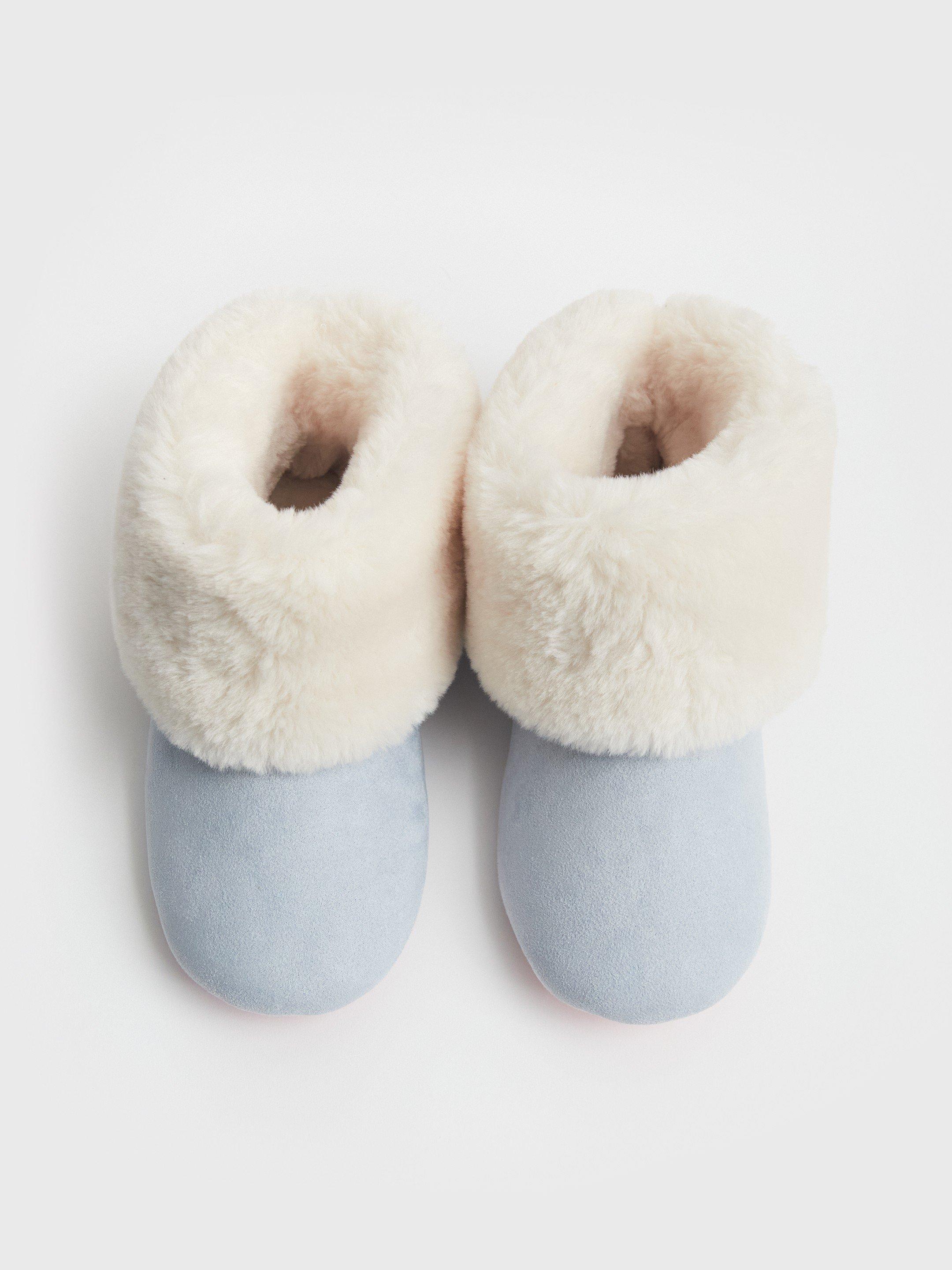 Slouchy Slipper Booties in LGT BLUE - FLAT DETAIL