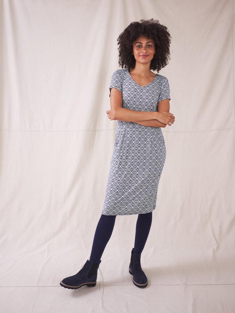 Short sleeve dress deals with tights