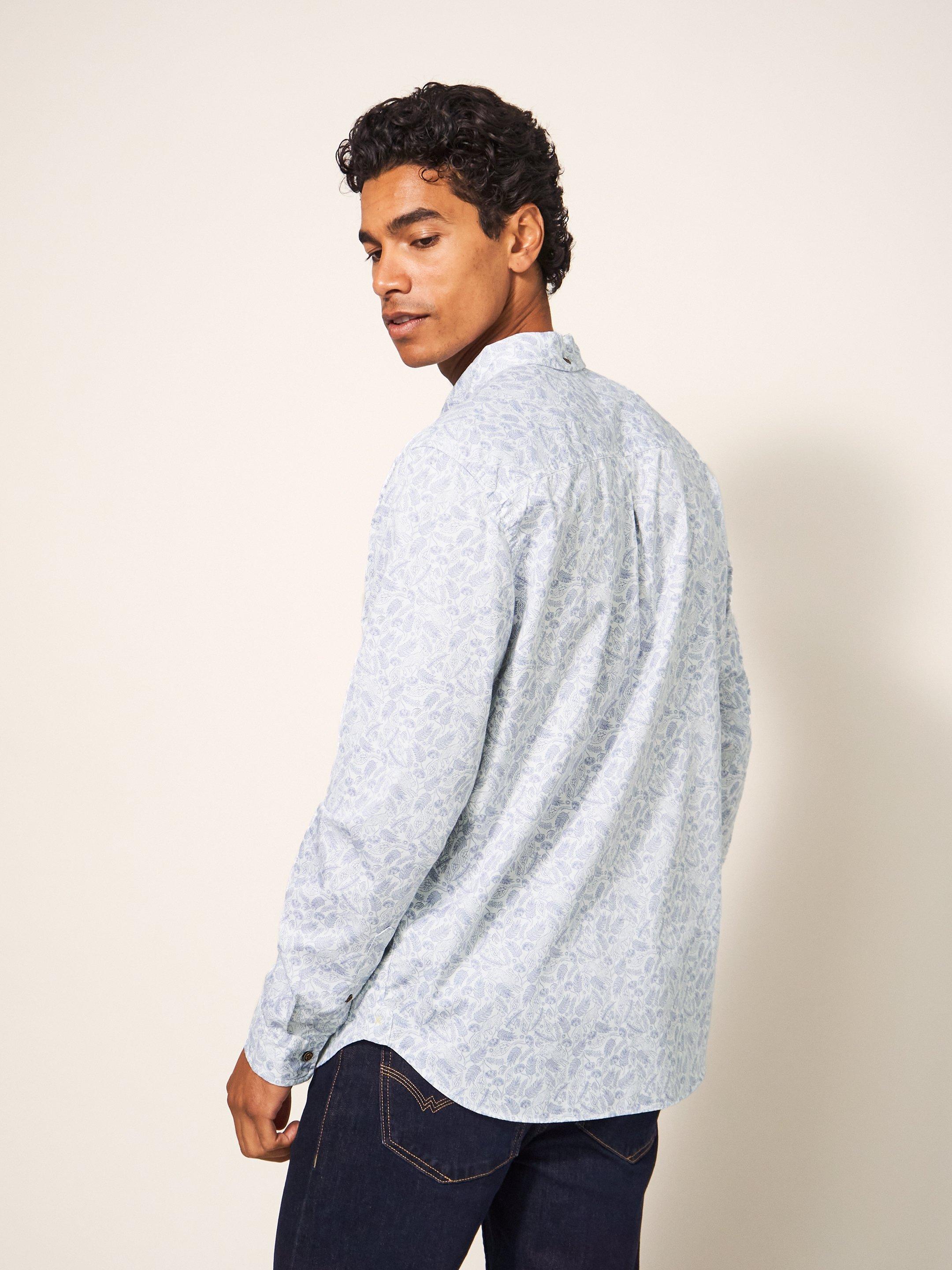 Hare Print Shirt in WHITE MLT - MODEL BACK