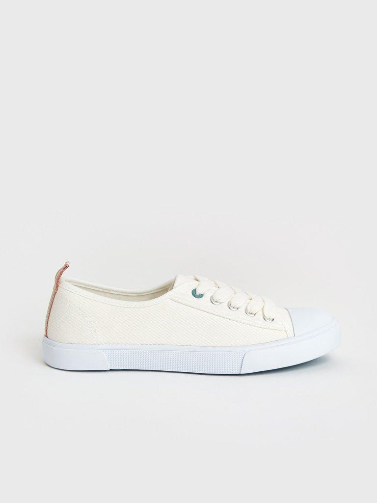 Comfy best sale white plimsolls