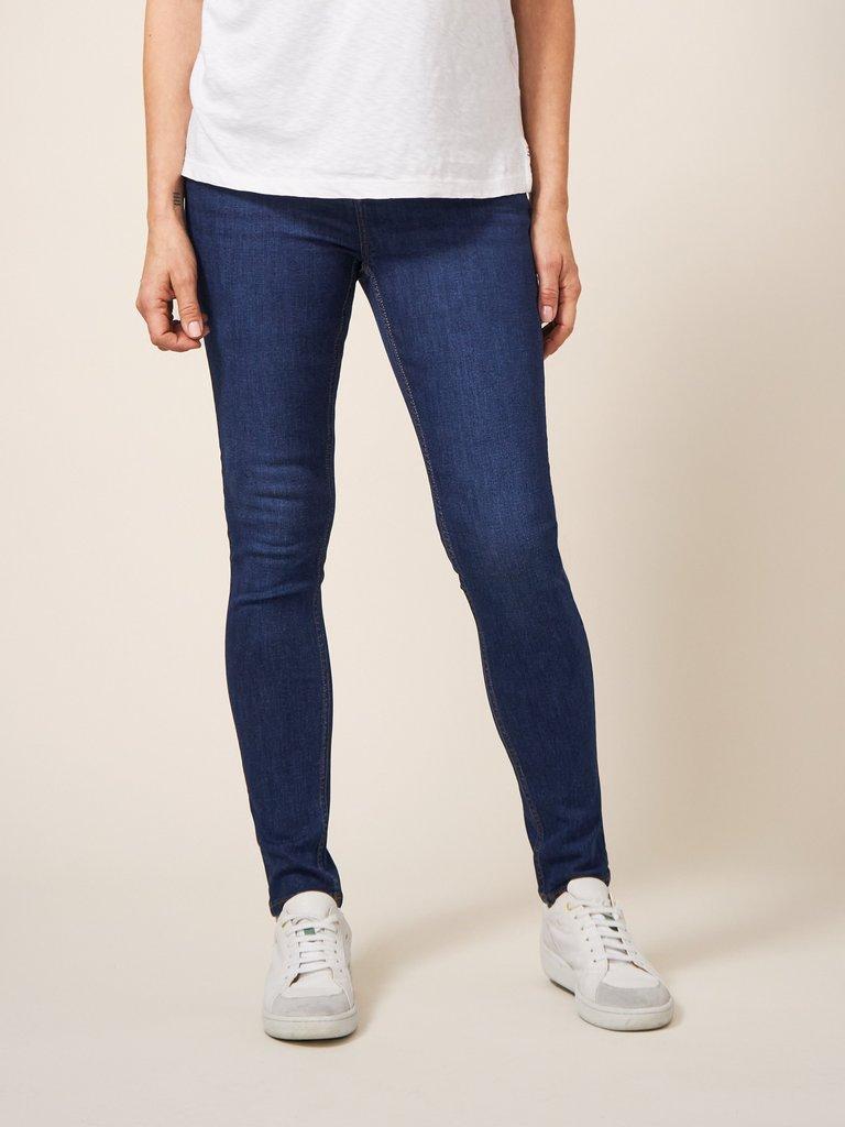 Amelia Skinny Jeans in MID DENIM - LIFESTYLE