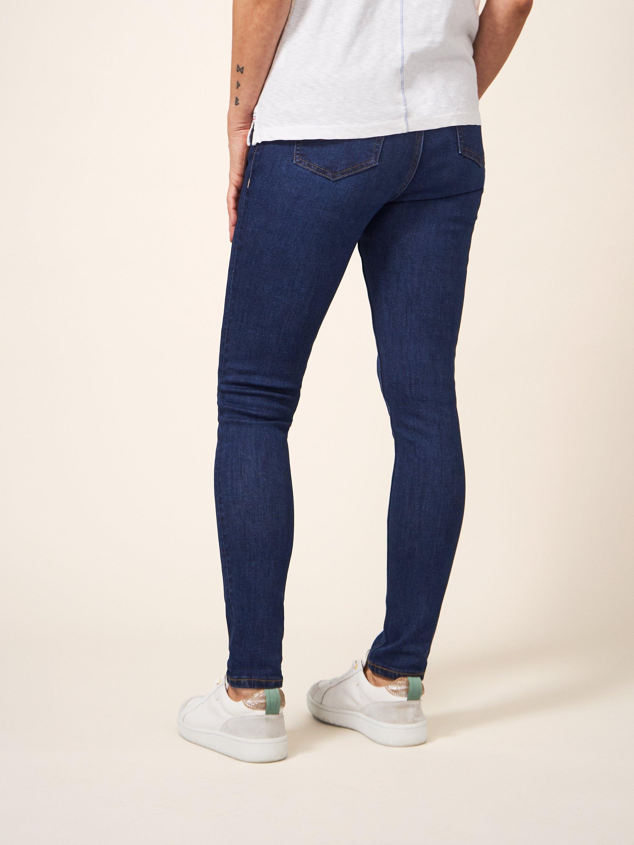 Amelia Skinny Jeans in MID DENIM - MODEL BACK