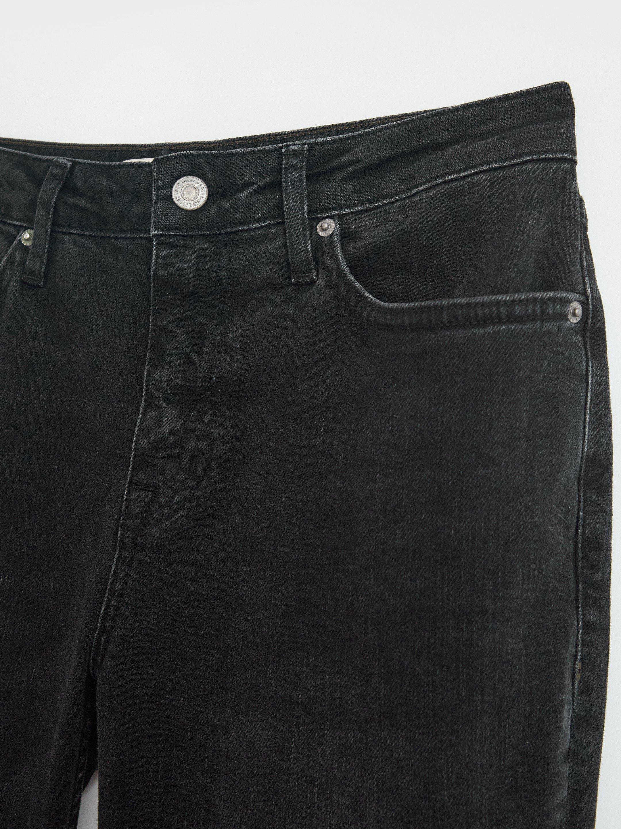 Brooke Straight Jean in WASHED BLK - FLAT DETAIL