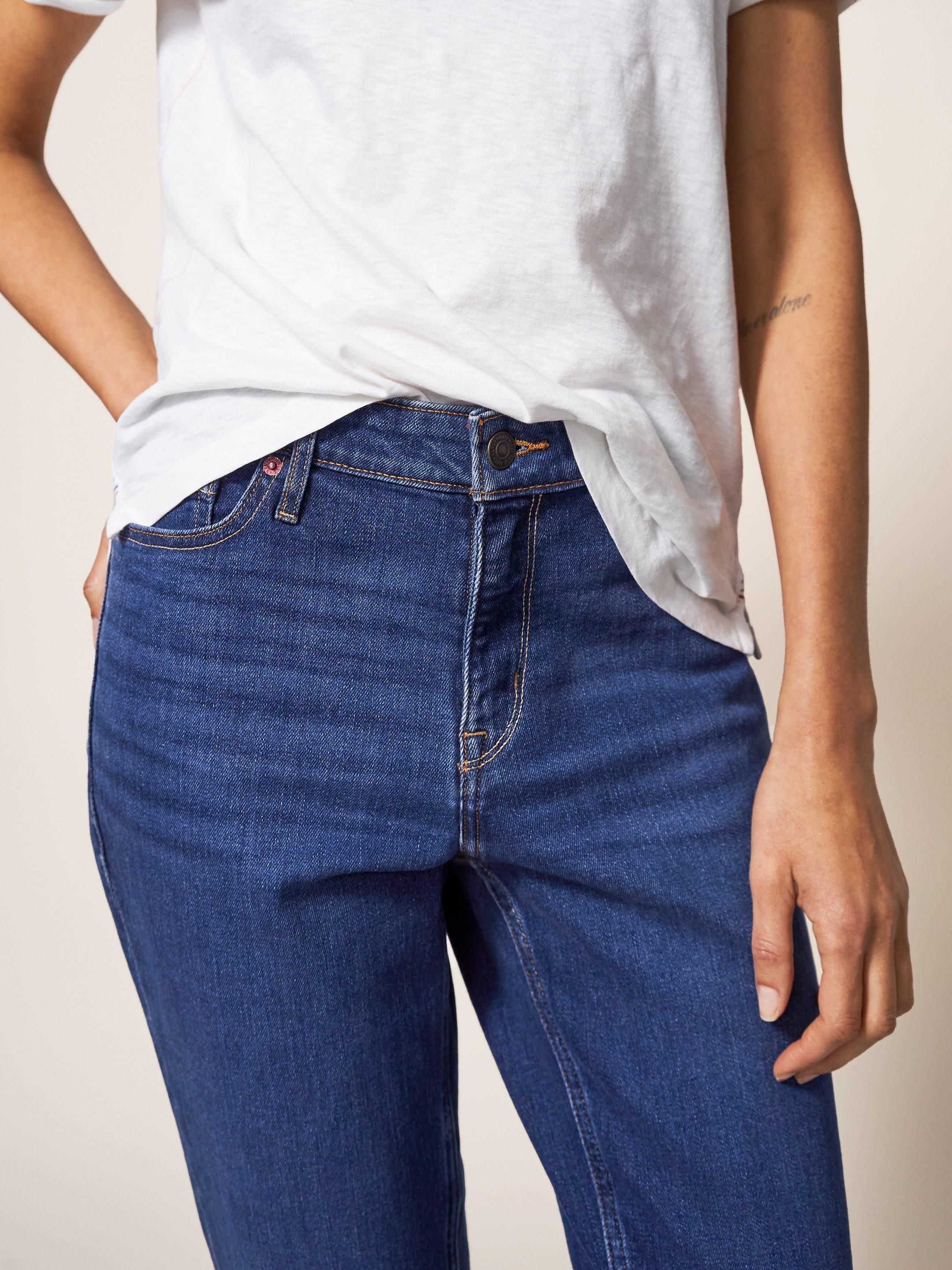 Brooke Straight Jeans in MID DENIM - MODEL DETAIL