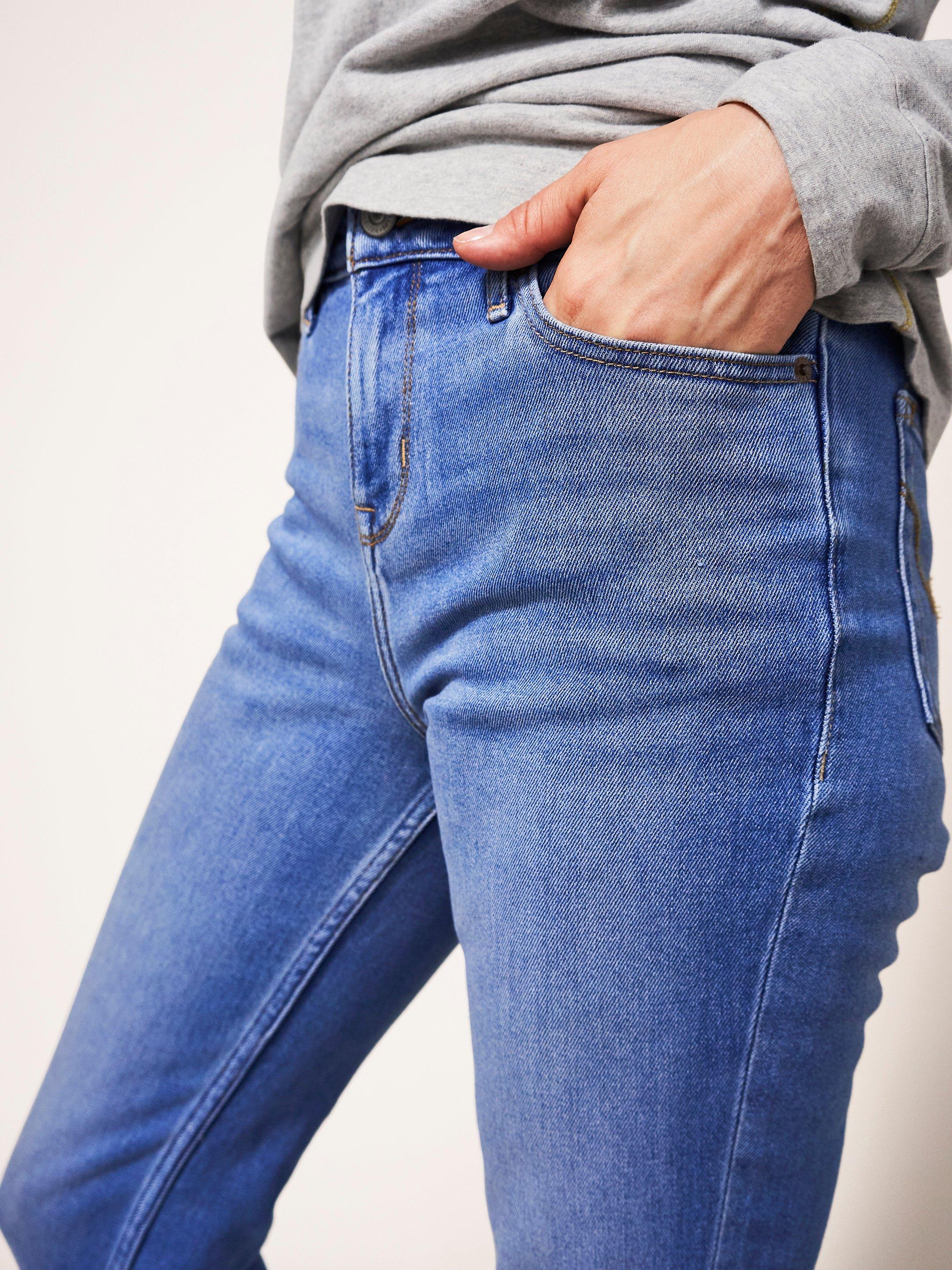 Katy Relaxed Slim Jean in LGT DENIM - MODEL DETAIL