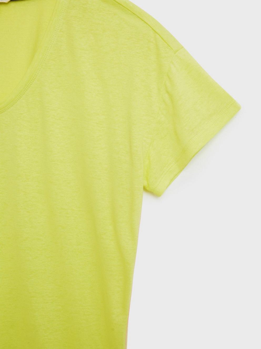 Voop Neck Linen Tee in BRT GREEN - FLAT DETAIL