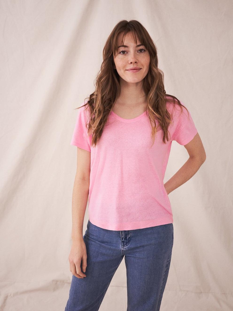 Voop Neck Linen Tee in BRT PINK - MODEL FRONT