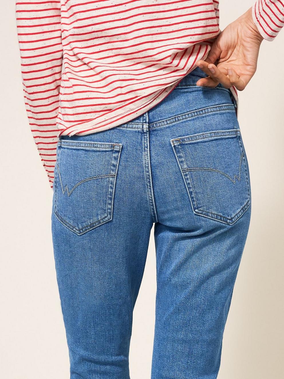 Brooke Straight Crop Jean in LGT DENIM - MODEL DETAIL