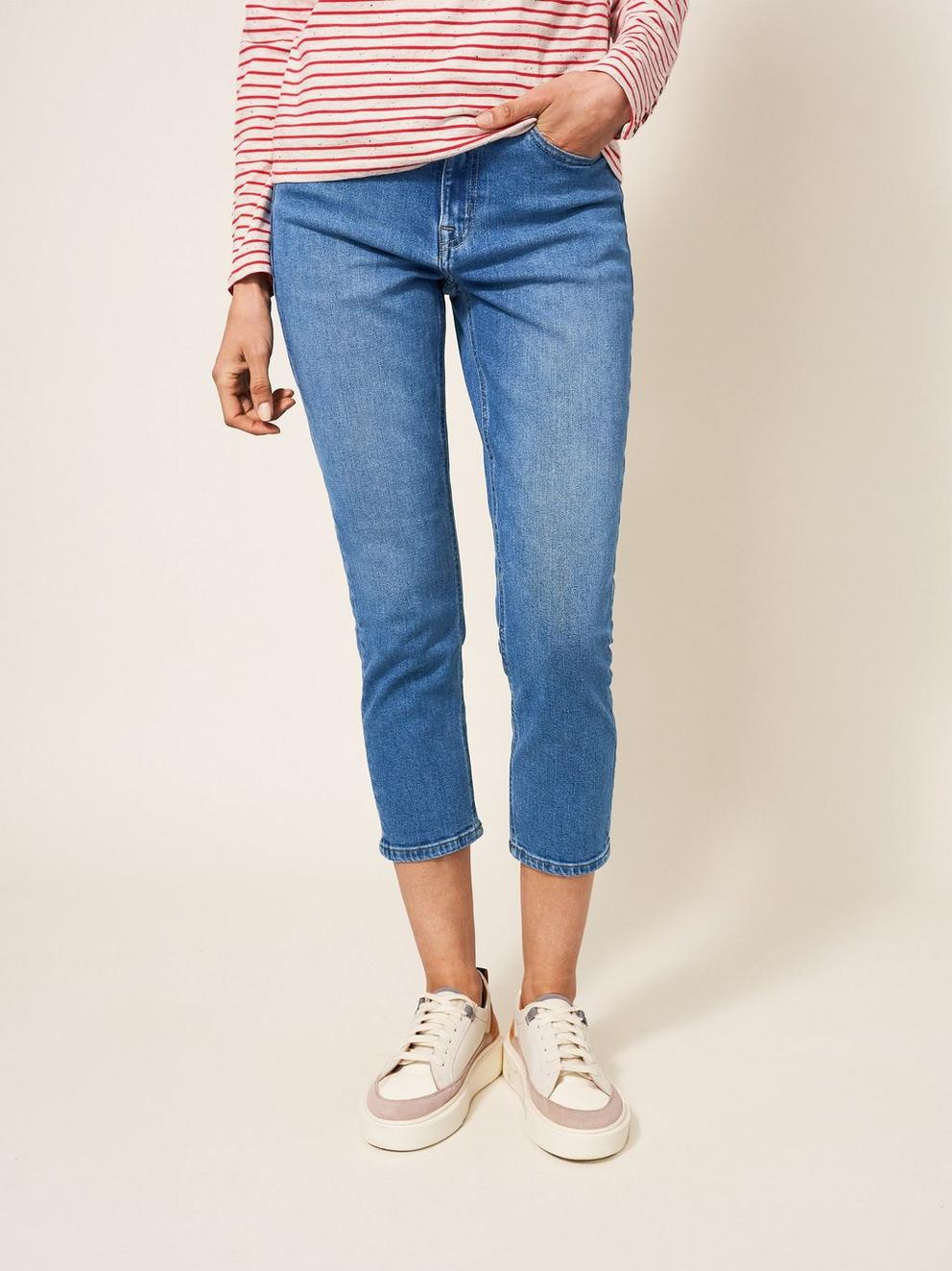 Brooke Straight Crop Jean in LGT DENIM - MODEL FRONT