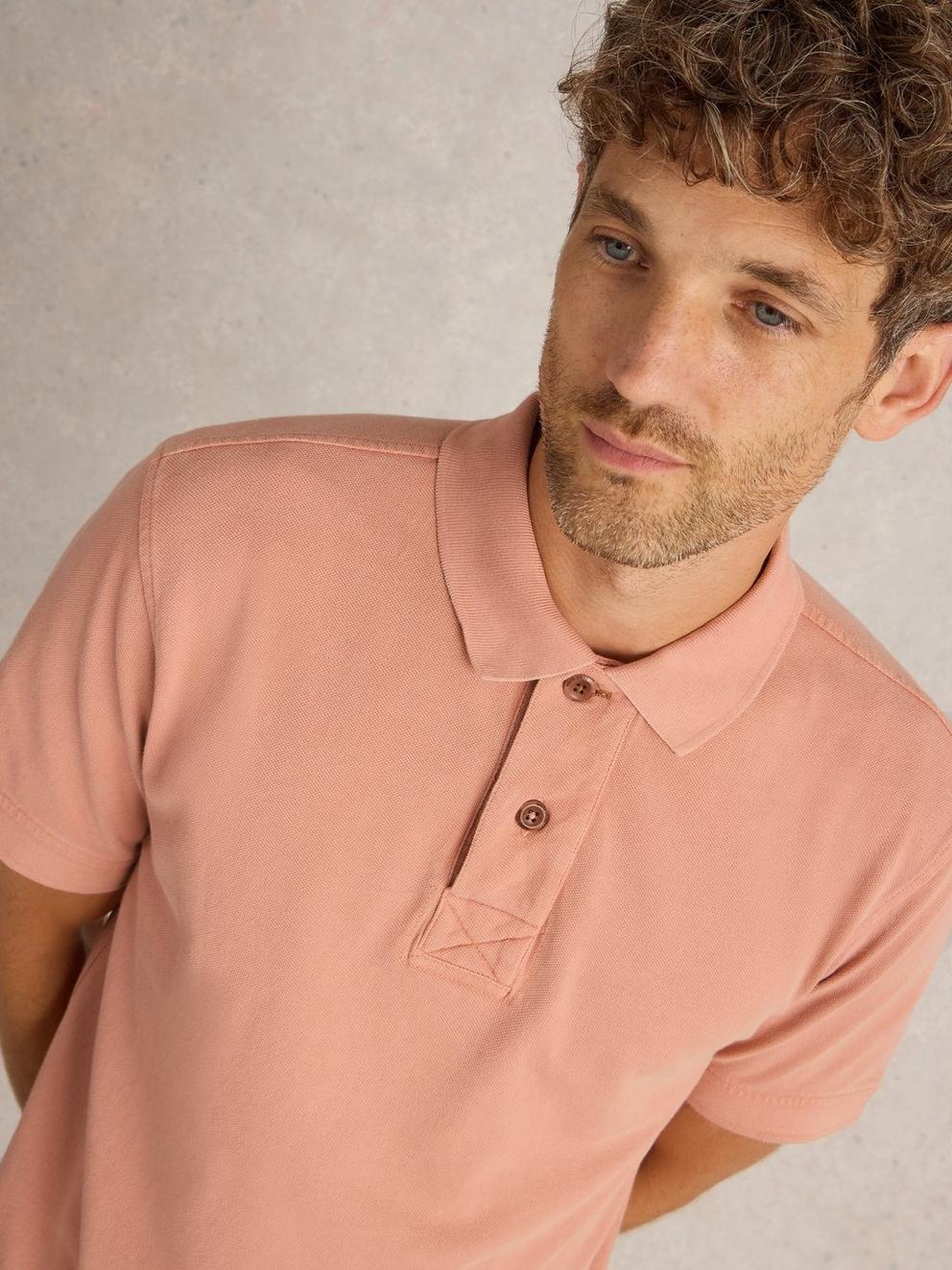Utility Polo in MID PINK - MODEL DETAIL