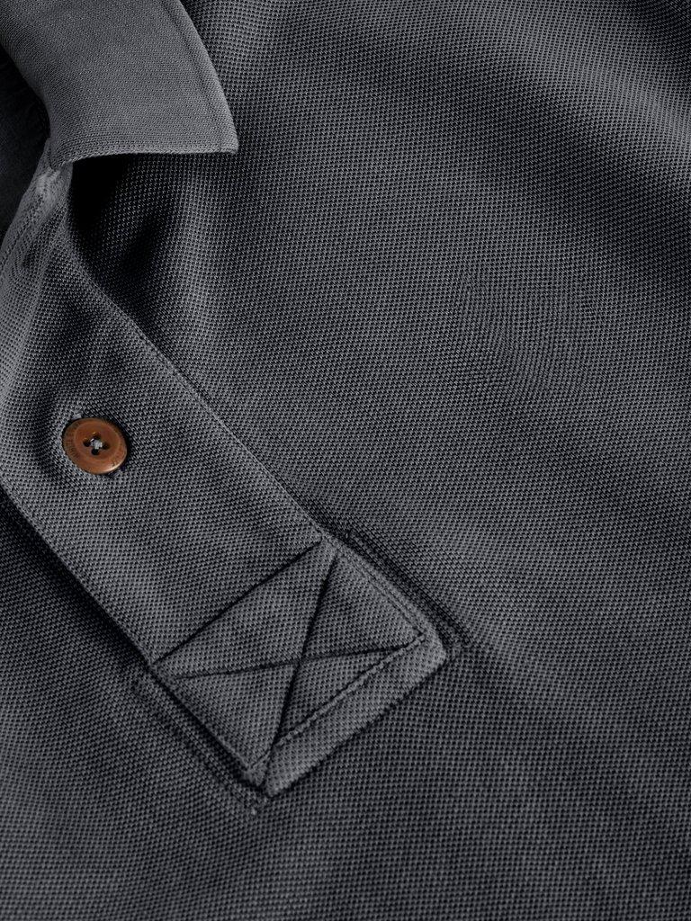 Utility Polo in WASHED BLK - FLAT DETAIL