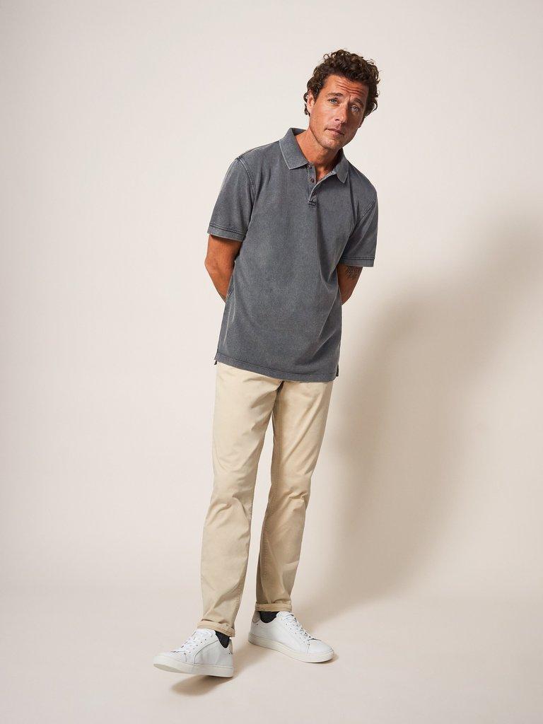 Utility Polo in WASHED BLK - MODEL FRONT