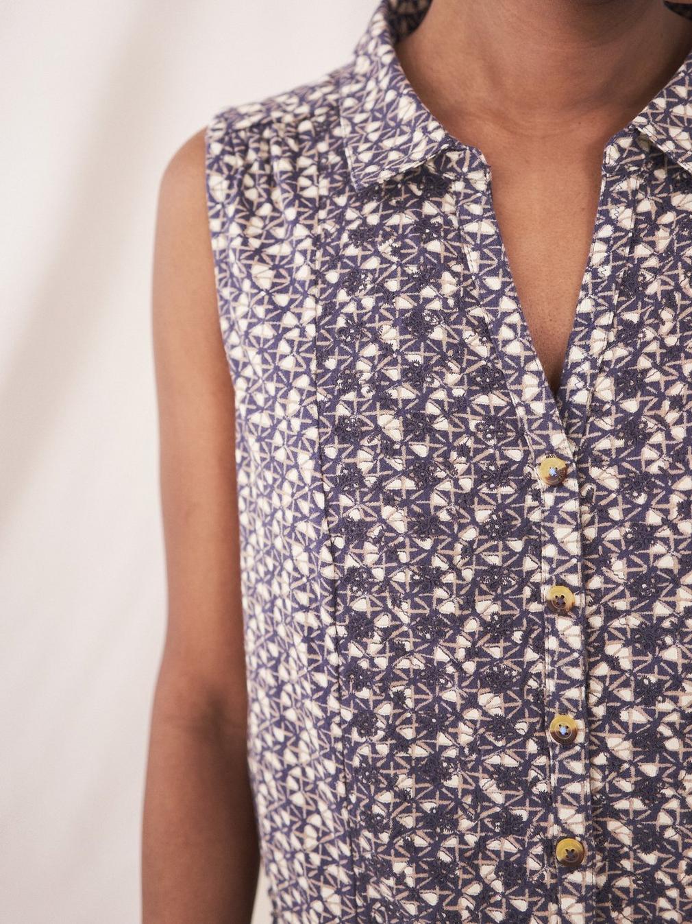 Flowing Grasses Shirt in BLUE MLT - MODEL DETAIL