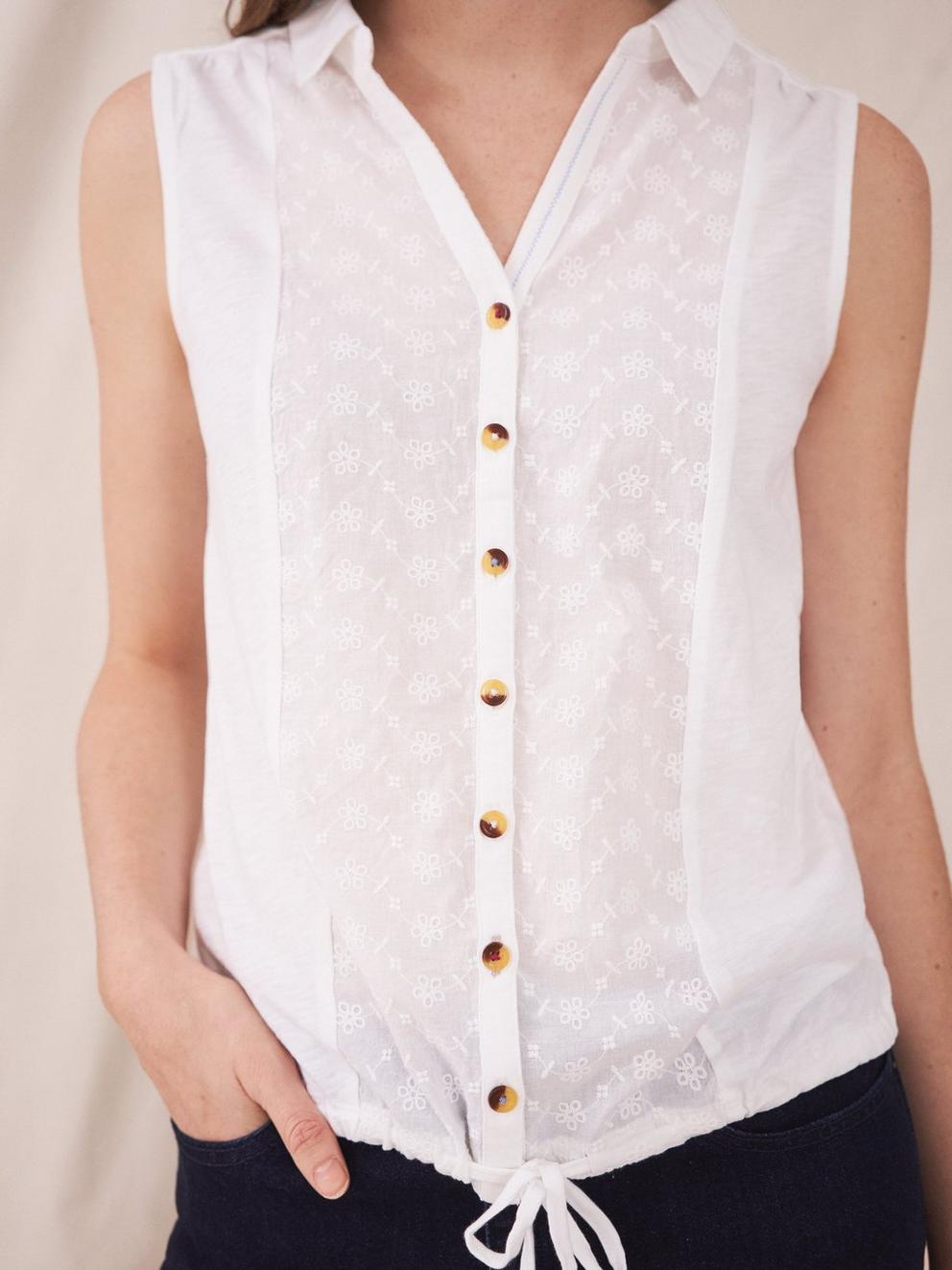 Flowing Grasses Shirt in BRIL WHITE - MODEL DETAIL