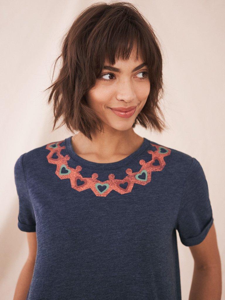 Home start a Hug Was Here Tee in NAVY MULTI - MODEL DETAIL