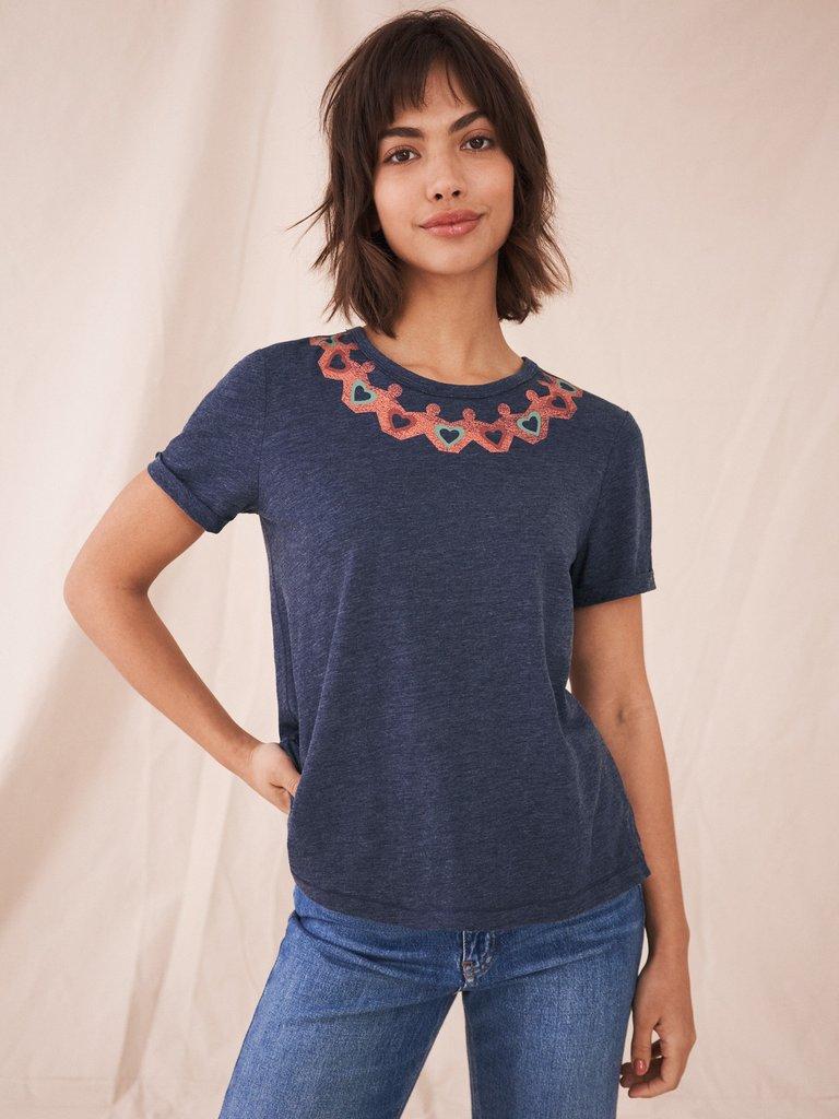 Home start a Hug Was Here Tee in NAVY MULTI - MODEL FRONT
