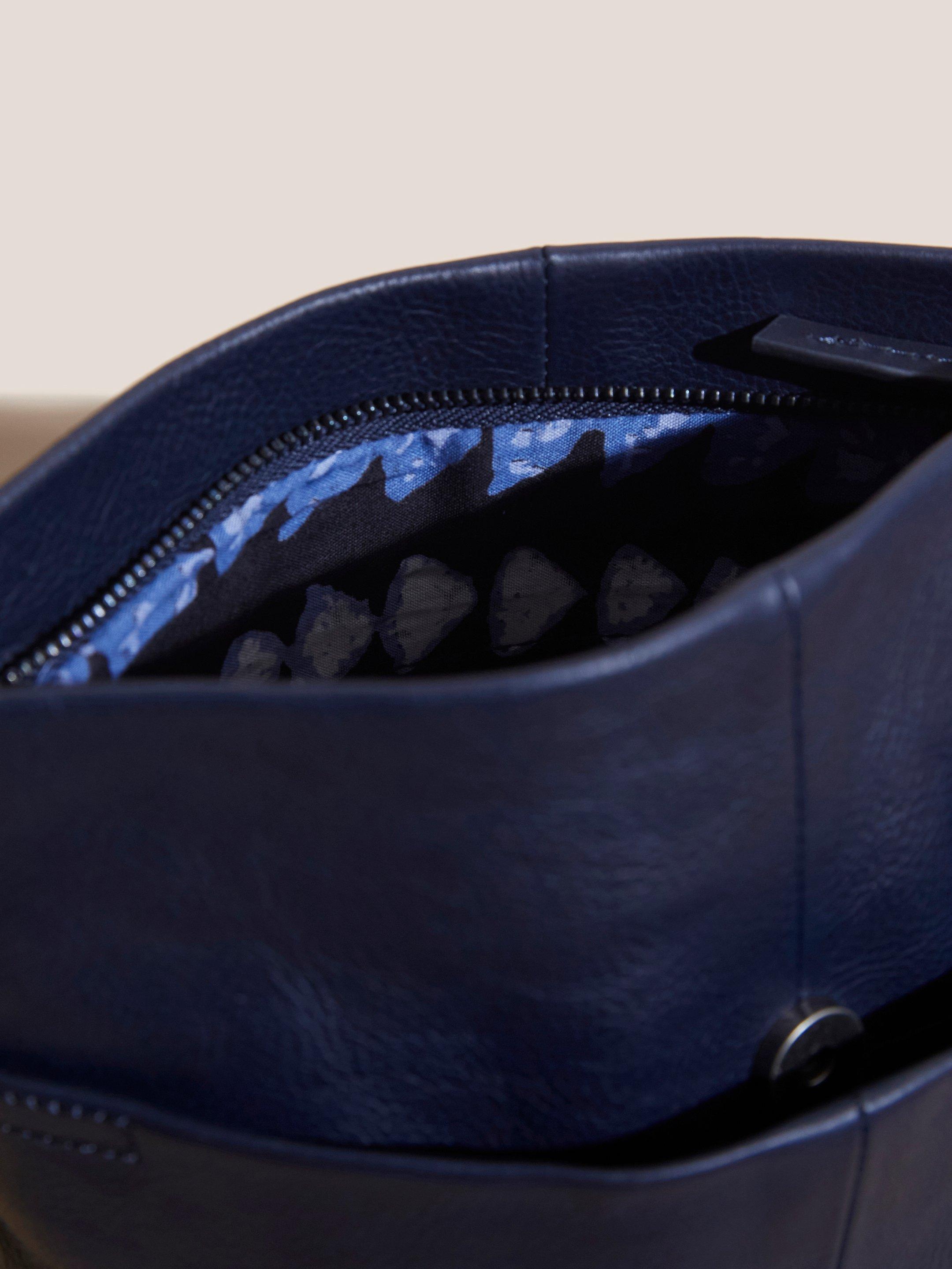 Issy Bag in DARK NAVY - FLAT DETAIL