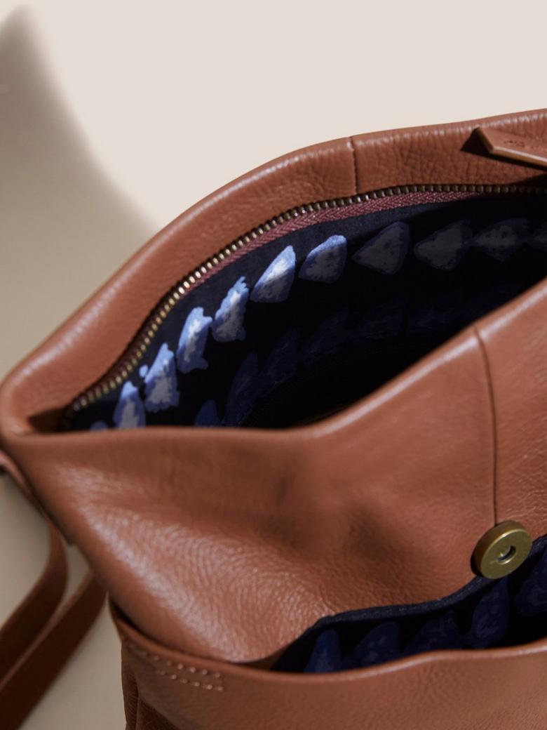 White Stuff Women's Issy Bag Lightweight Adjustable Strap Crossbody Zip